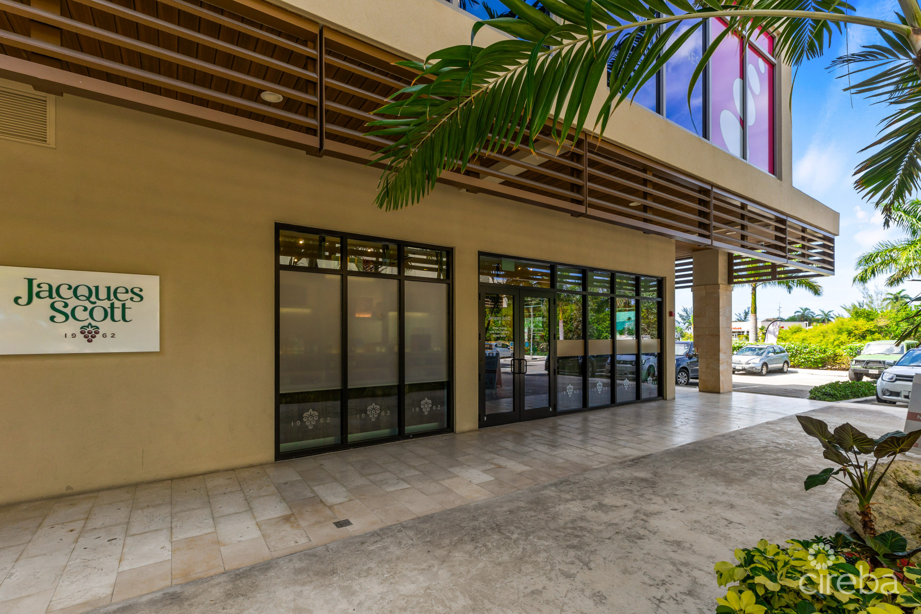 HARBOUR WALK TURNKEY BOUTIQUE CONDO