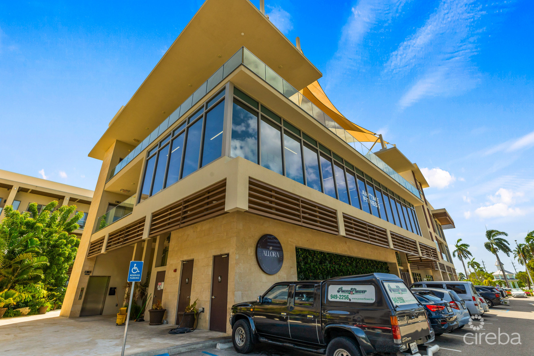 HARBOUR WALK TURNKEY BOUTIQUE CONDO