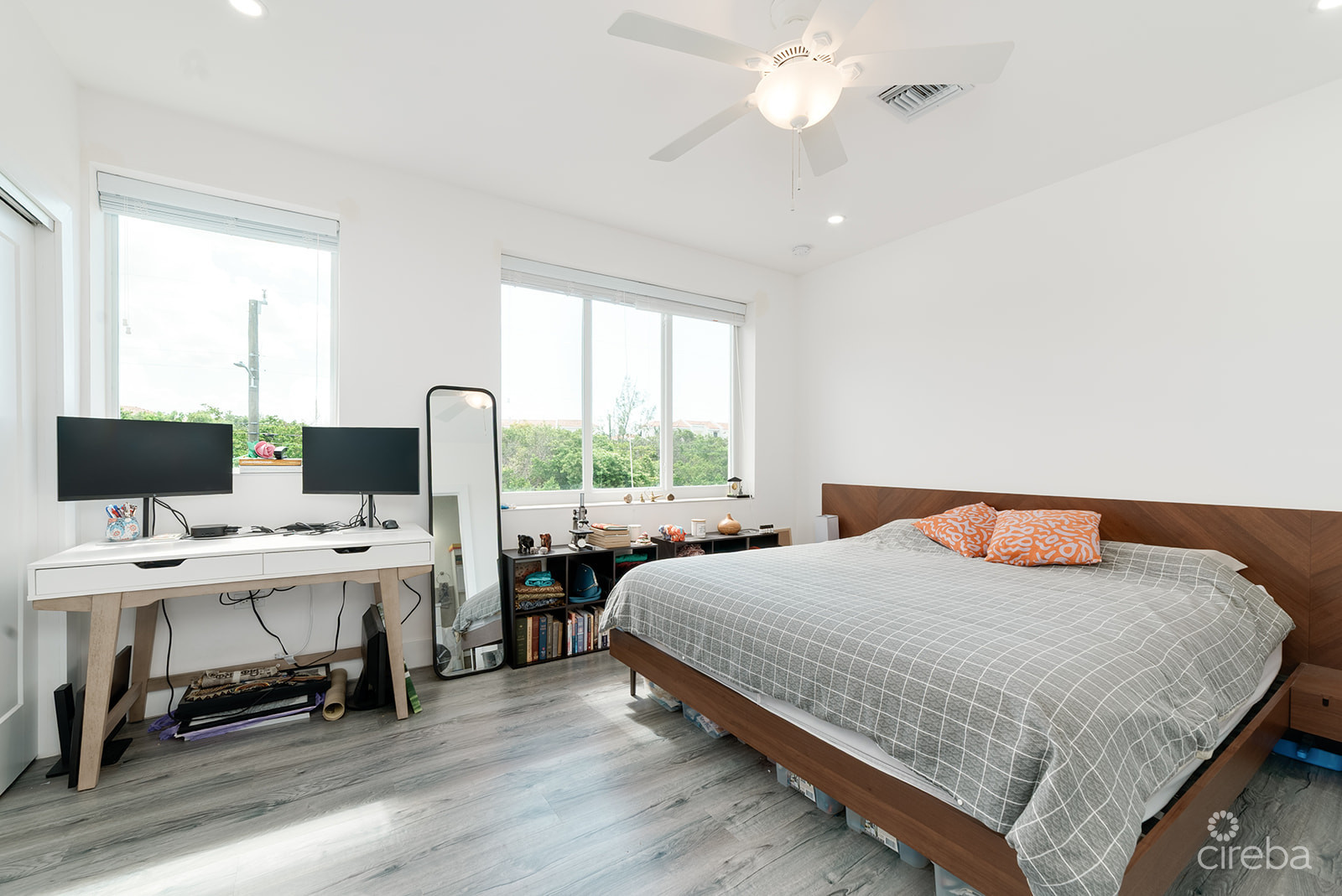 MOTIVATED SELLER MANTRAS 2 BEDROOM TOWNHOME SOUTH SOUND