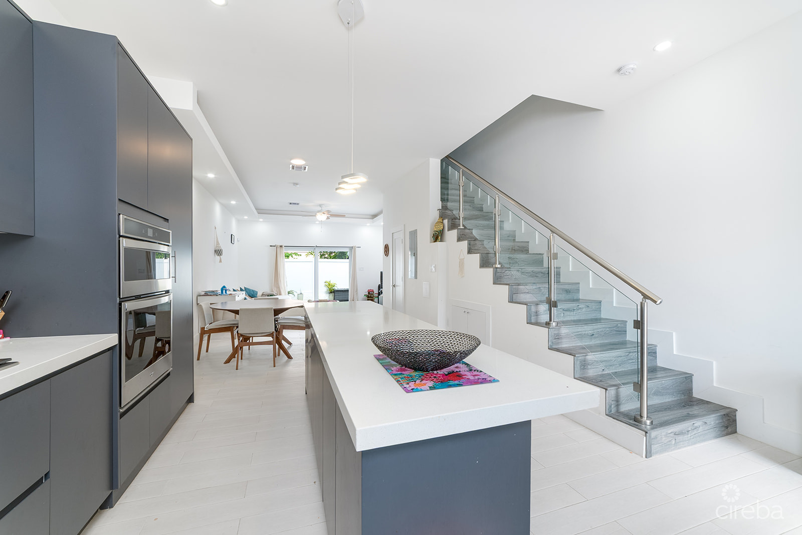 MOTIVATED SELLER MANTRAS 2 BEDROOM TOWNHOME SOUTH SOUND