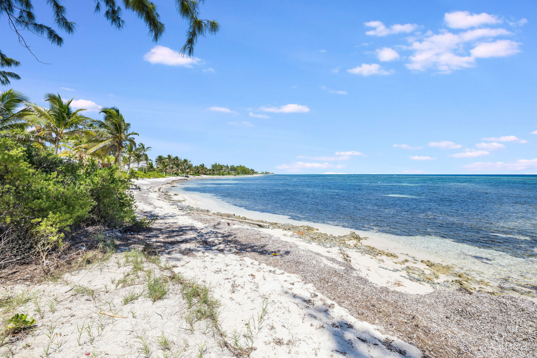 A CONTEMPORARY ISLAND ESCAPE ON RUM POINT DRIVE