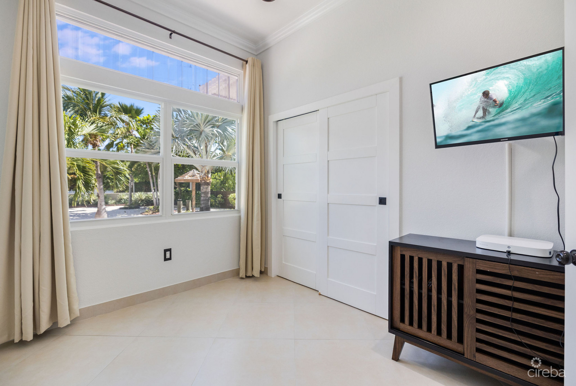 A CONTEMPORARY ISLAND ESCAPE ON RUM POINT DRIVE