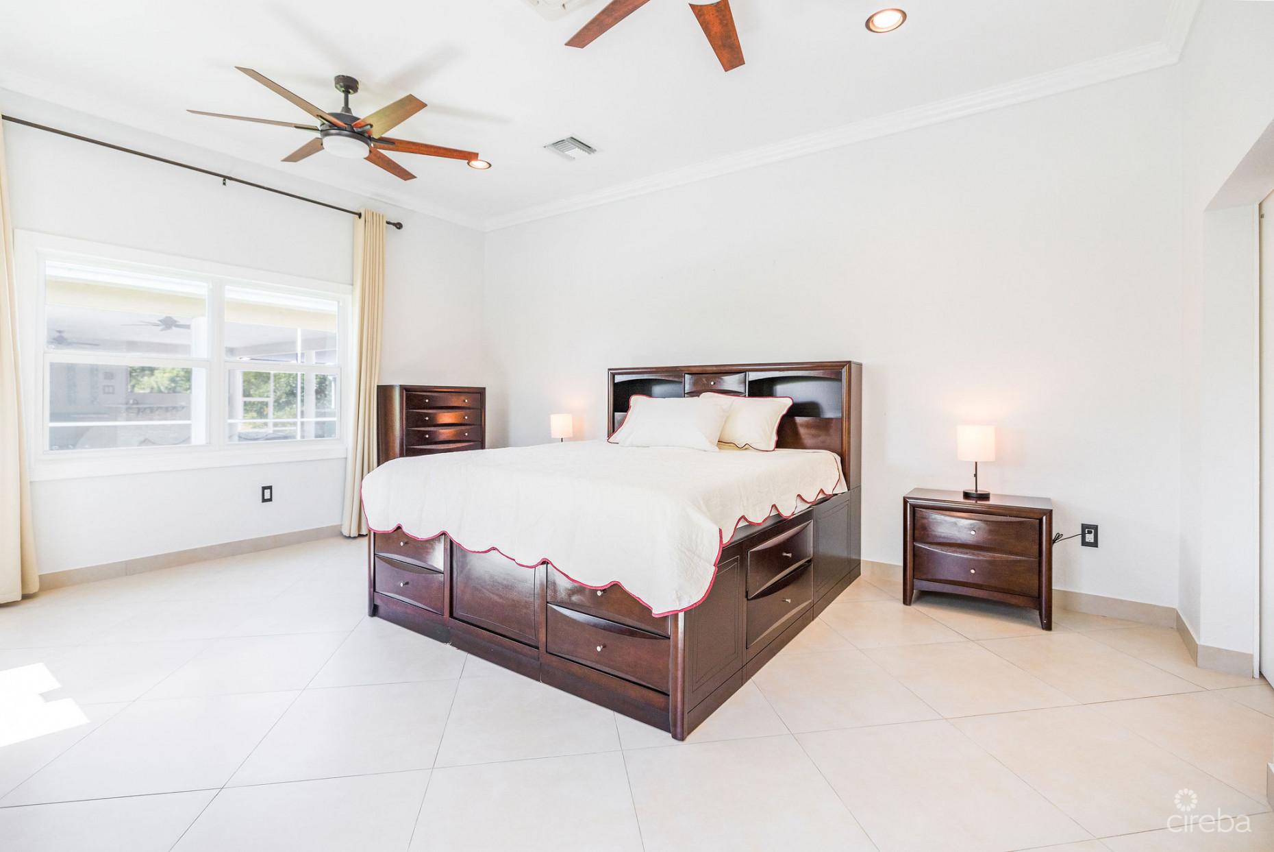 A CONTEMPORARY ISLAND ESCAPE ON RUM POINT DRIVE