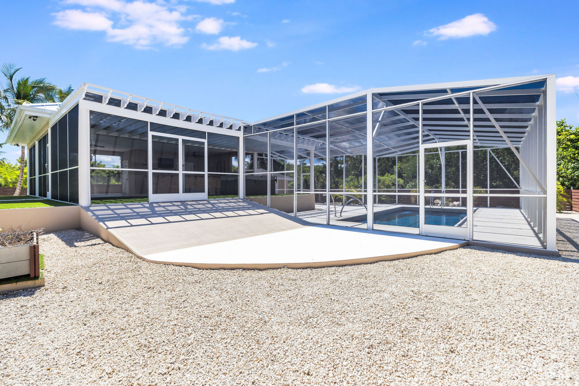 A CONTEMPORARY ISLAND ESCAPE ON RUM POINT DRIVE