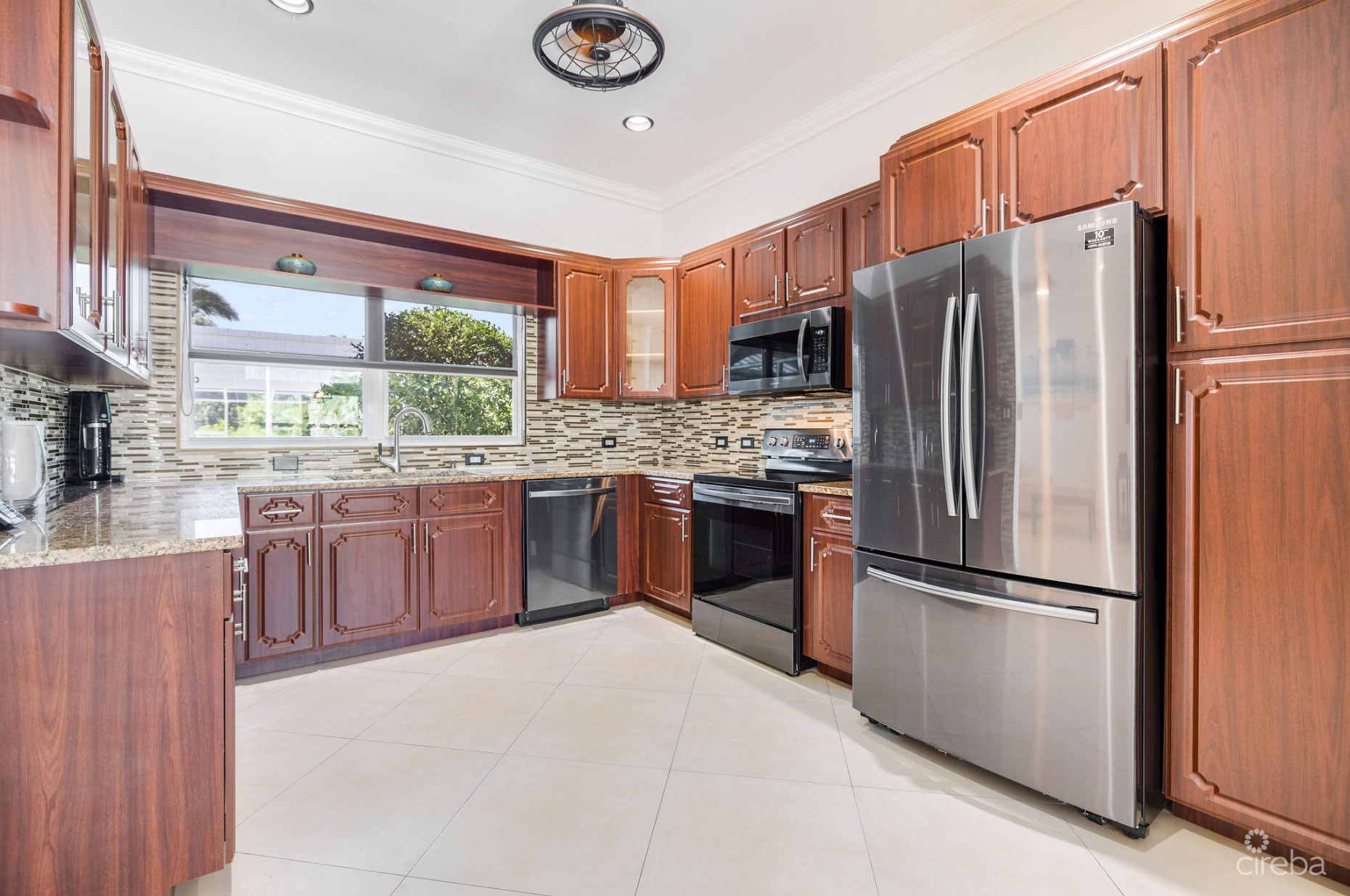 A CONTEMPORARY ISLAND ESCAPE ON RUM POINT DRIVE