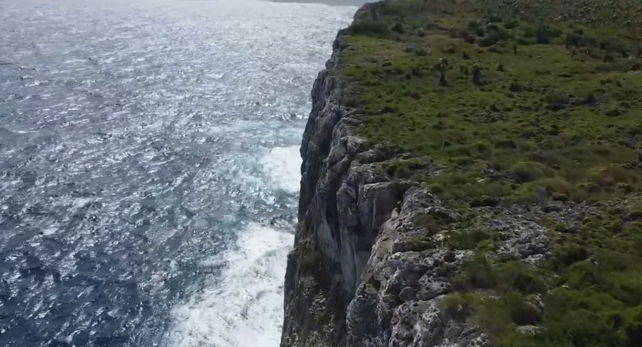 125 Acres Of Prime Land With 6,800ft Of Bluff Edge And Up To 150ft Elevation