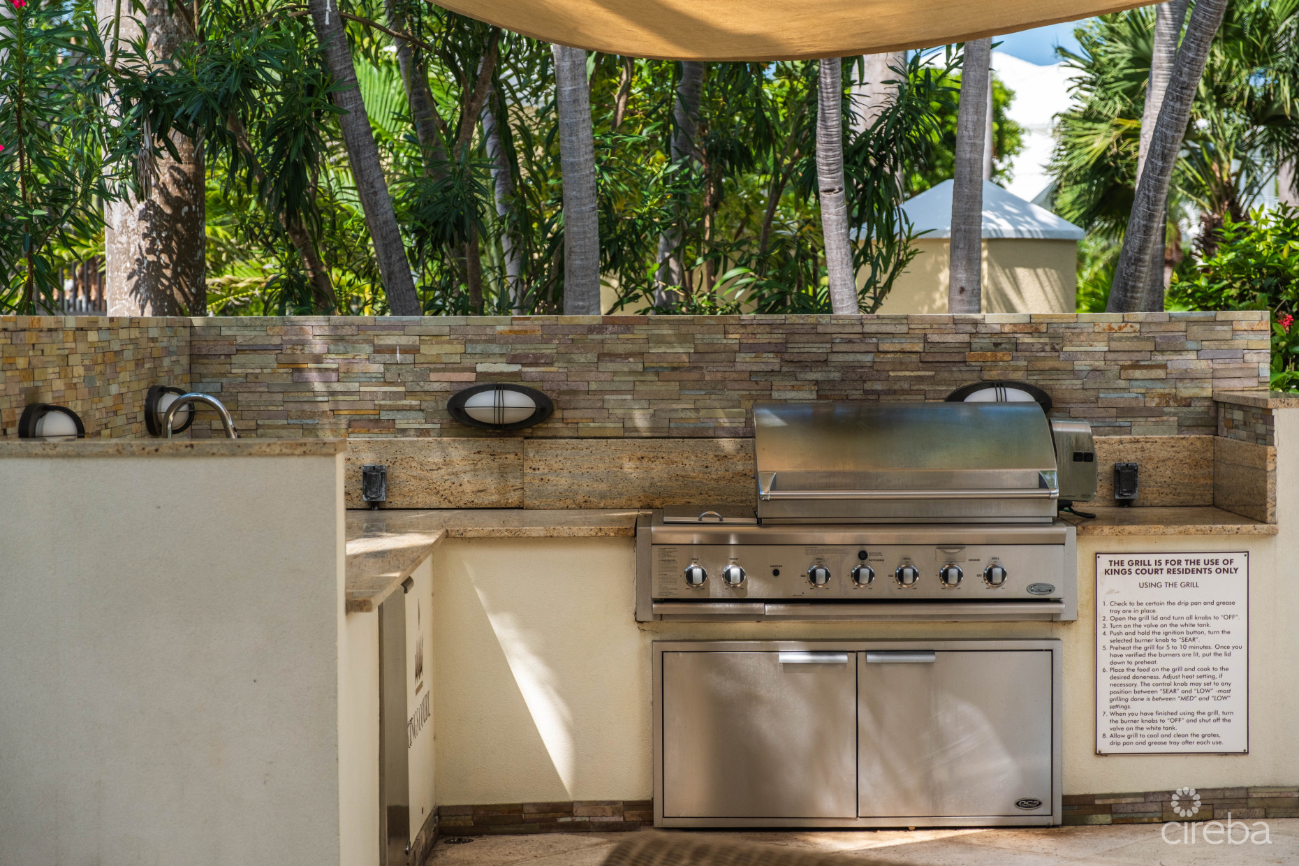 BRITANNIA KINGS COURT WITH TWO DOCK OPTIONS AVAILABLE