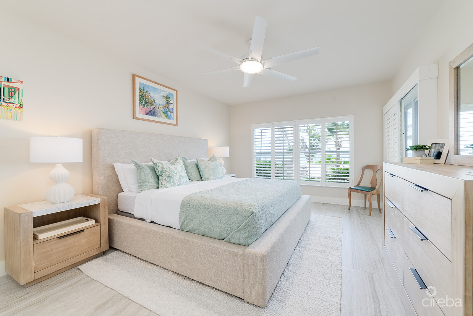 SEVEN MILE BEACHFRONT  CONDO, CAYMAN CLUB