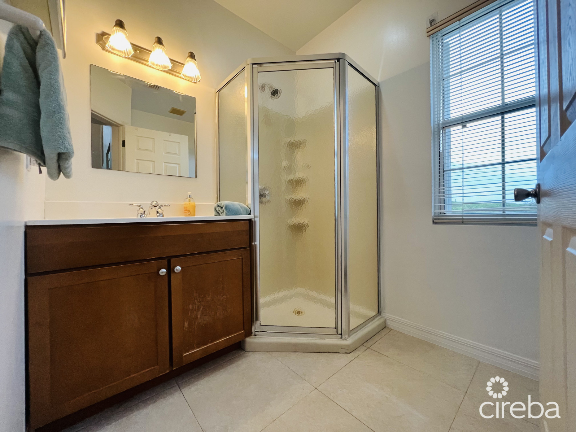 EAST END PARADISE VILLAS.  3 BED, 3 BATH + DEN WITH PRIVATE BEACH