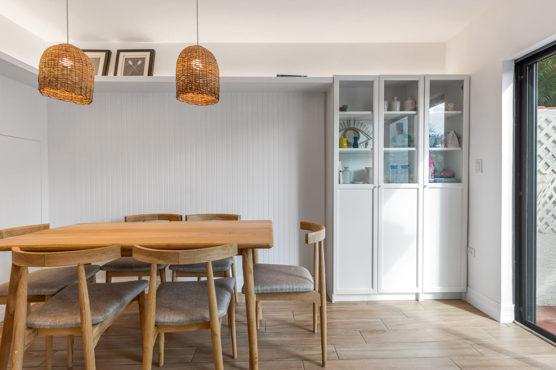 Canalfront 4 Bed | 4.5 Bath - Newly Renovated Governors Harbour Home