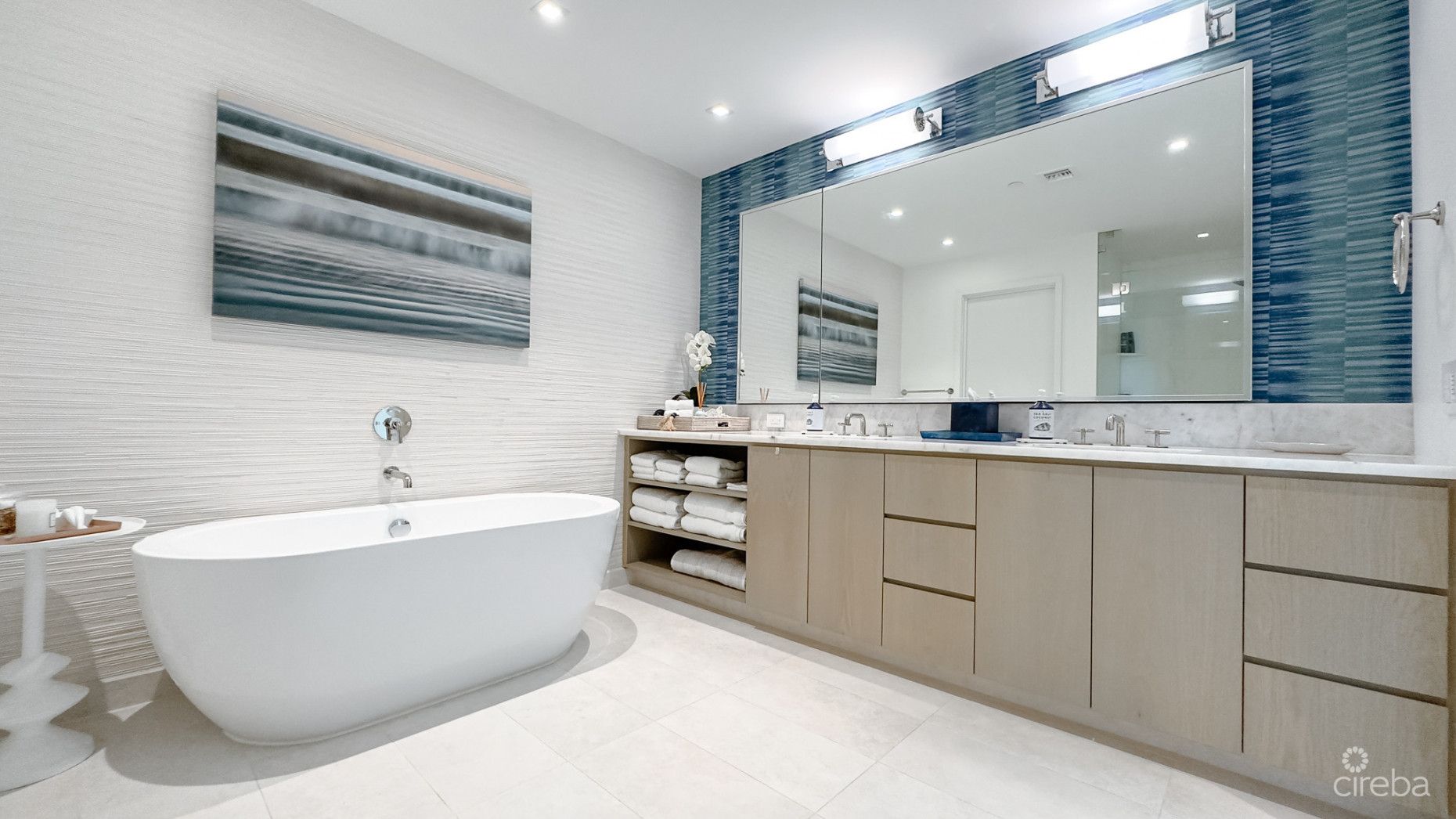 3 BED SEAFIRE RESIDENCE SEVEN MILE BEACH