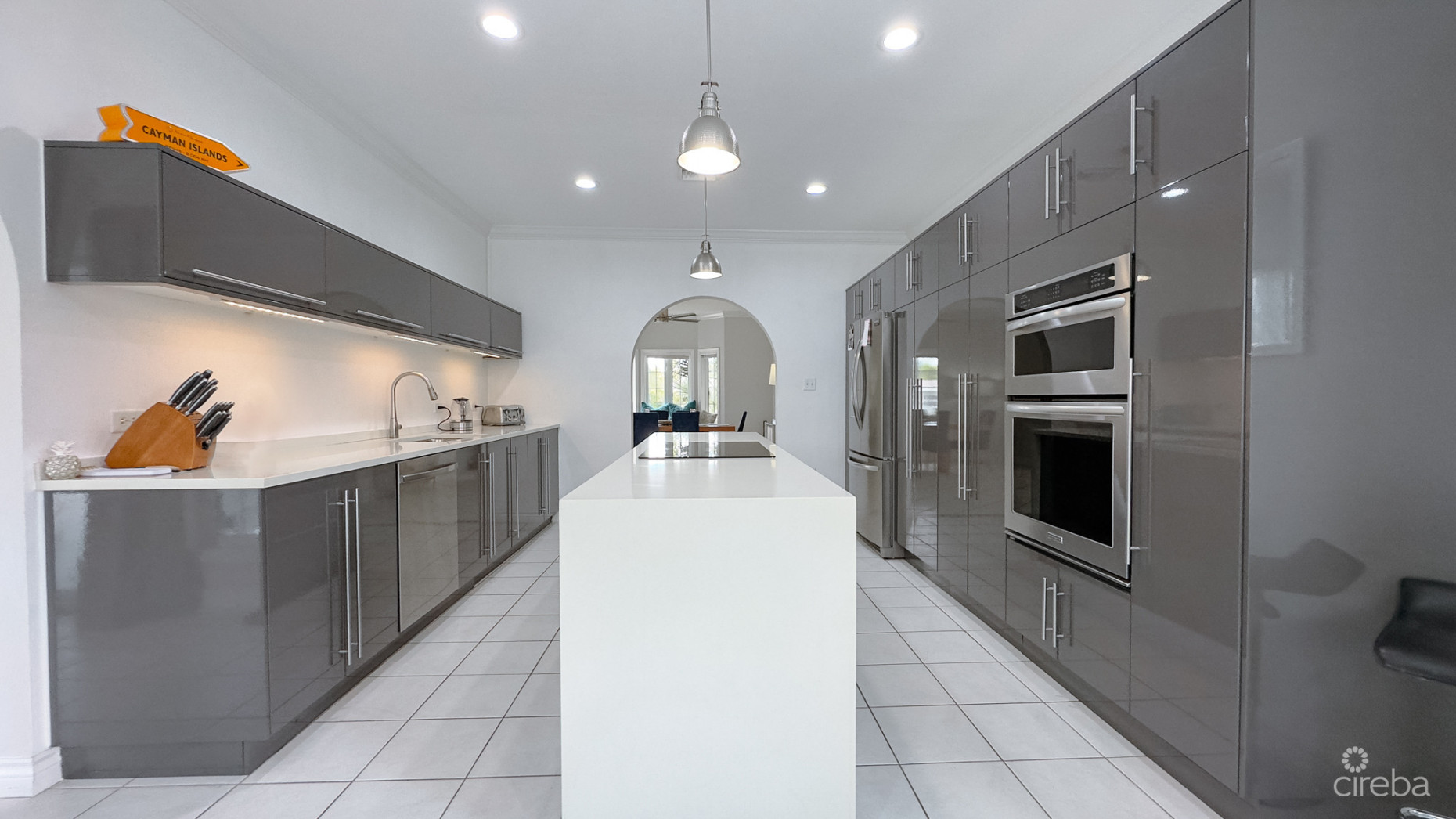 GOVERNORS HARBOUR CANAL FRONT FAMILY HOME