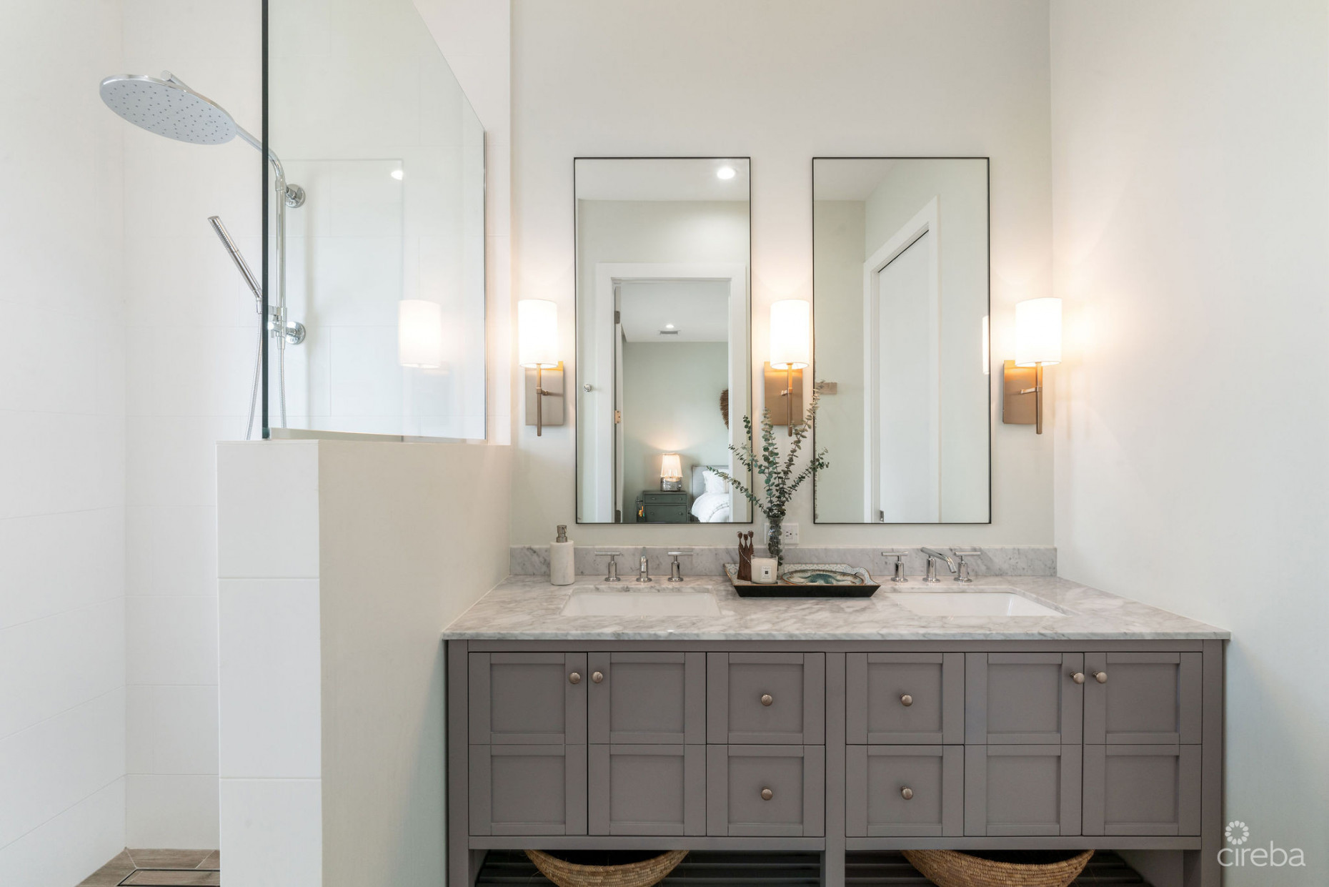 OCEAN CREST 14, OCEANFRONT TOWNHOME WITH STUDIO