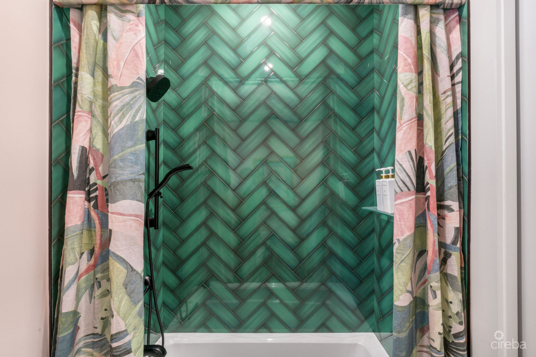 SPOTTS BEACH COTTAGE