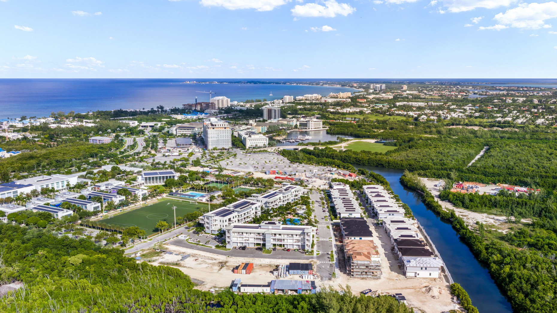 Olea 414 - Private Garden 2-bed Residence