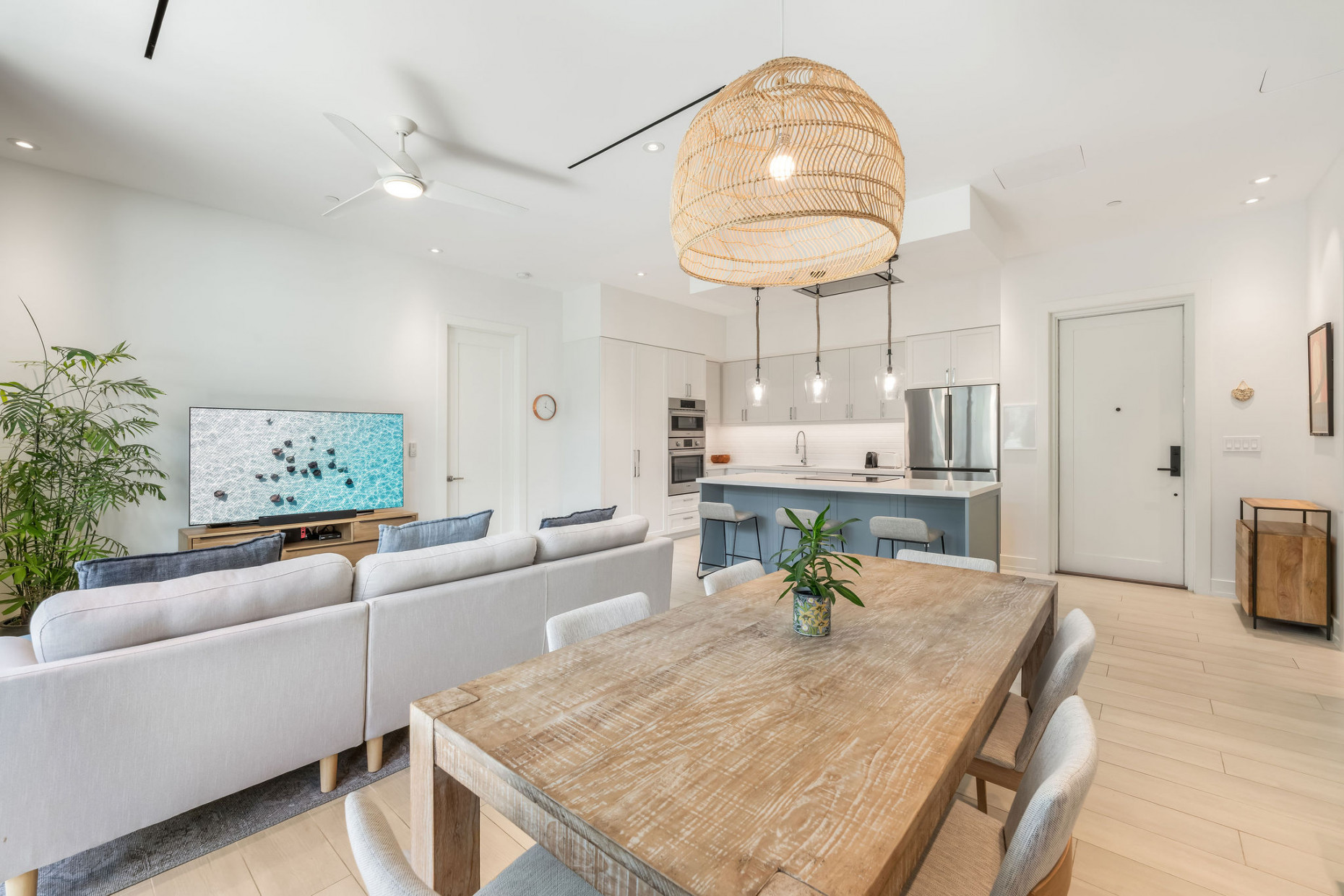 Olea 414 - Private Garden 2-bed Residence