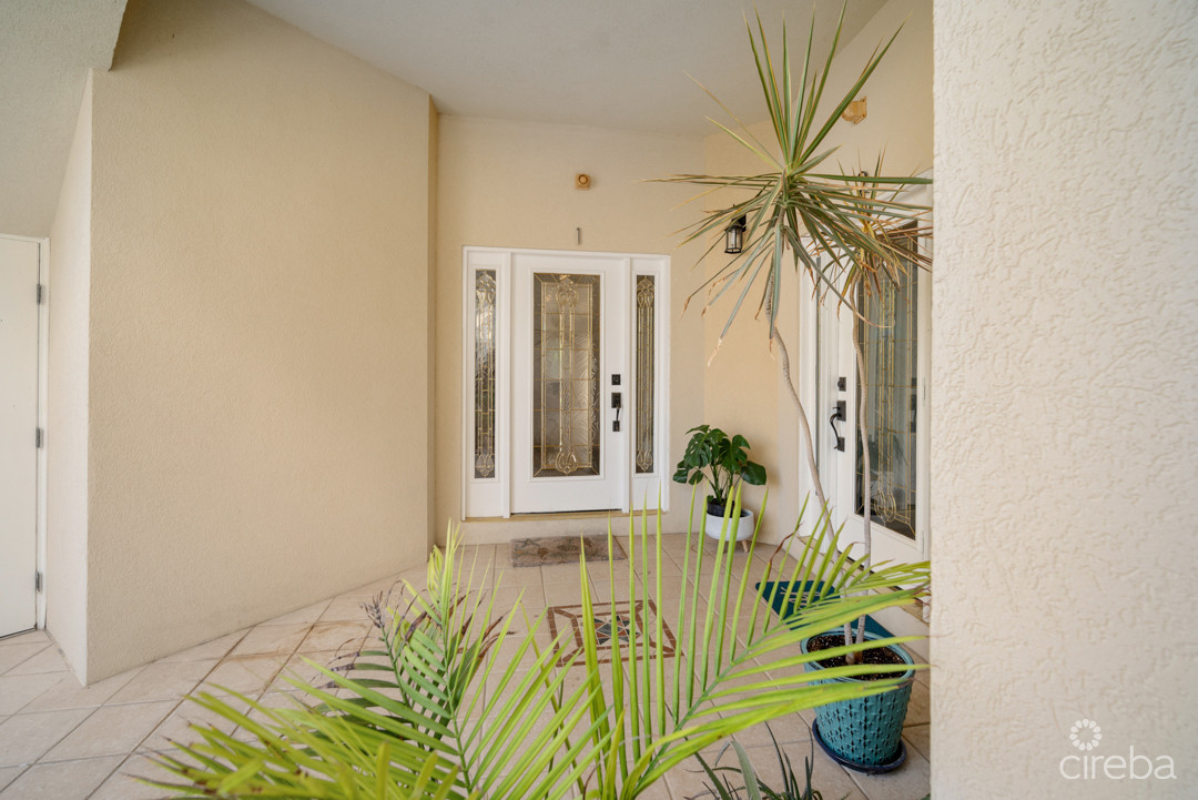 YACHT CLUB VILLAS W DOCK