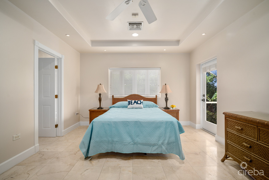 YACHT CLUB VILLAS W DOCK