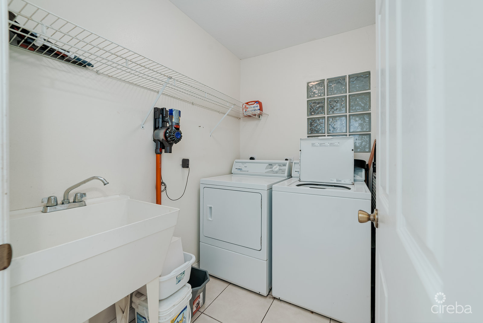 SMITH ROAD VILLAS #77: HIGH-DEMAND INVESTMENT PROPERTY IN GEORGE TOWN