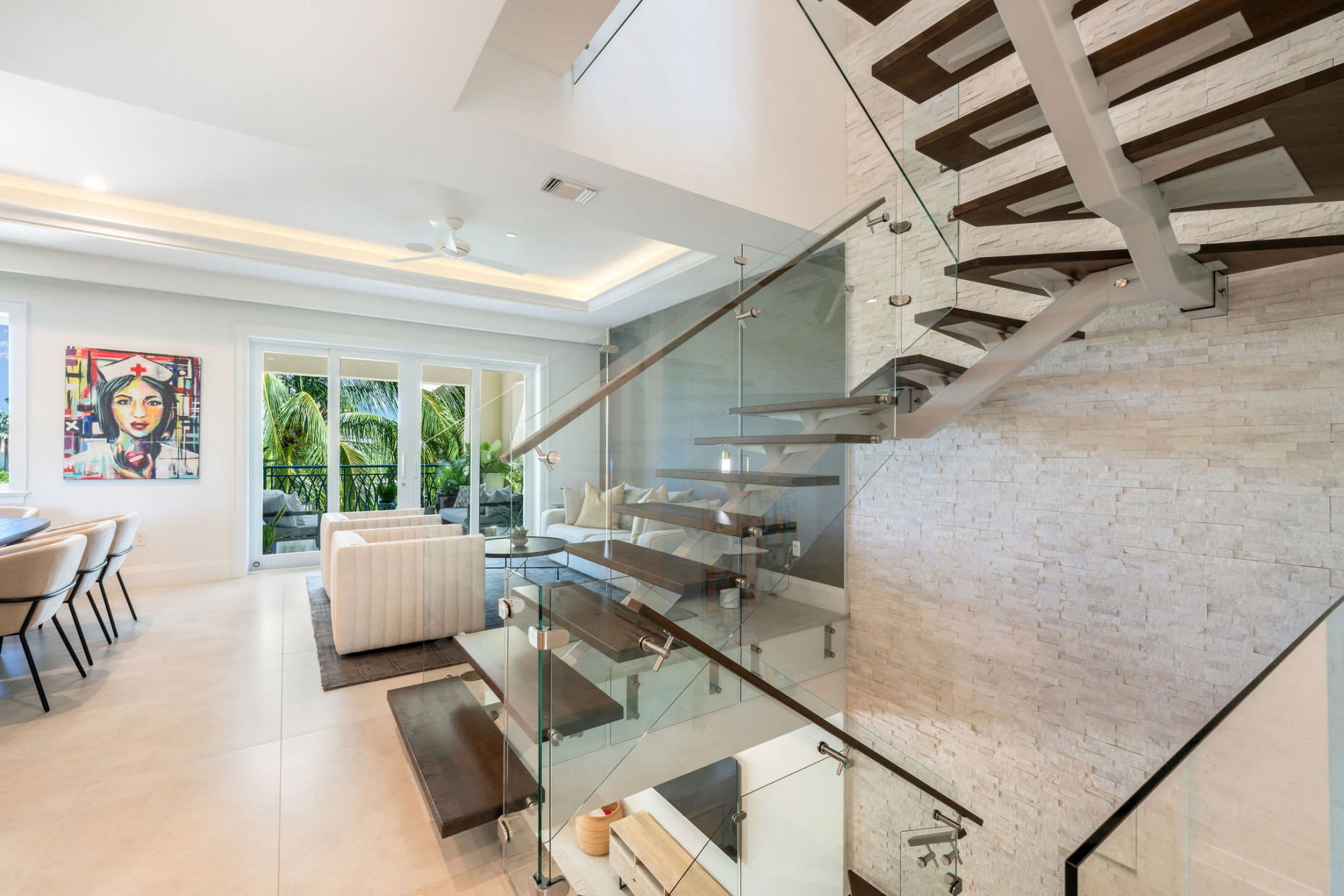 Stone Island Residence 402