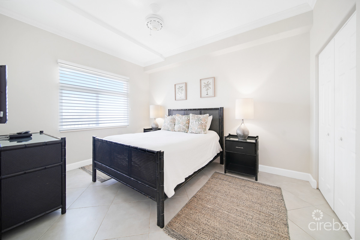 SOUTH BAY BEACH CLUB, 3BR CONDO WITH  PARKING SPACE