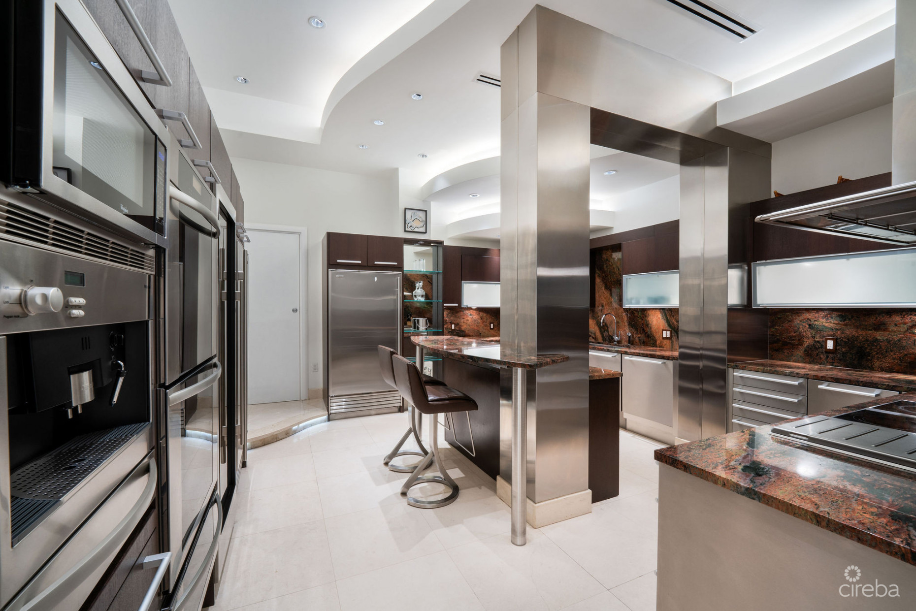 WHITEHALL HOUSE - PRIME COMMERCIAL BUILDING