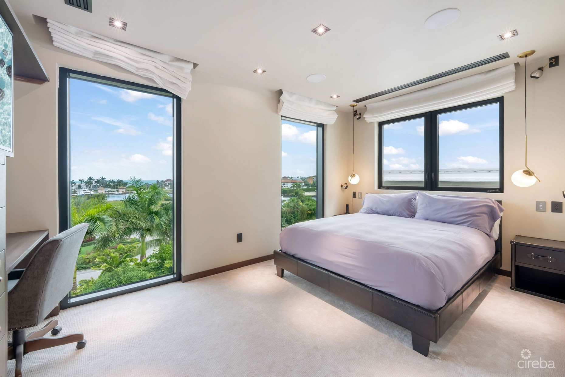 72 LALIQUE PENINSULA QUAY - SERENITY HOUSE IN CRYSTAL HARBOUR