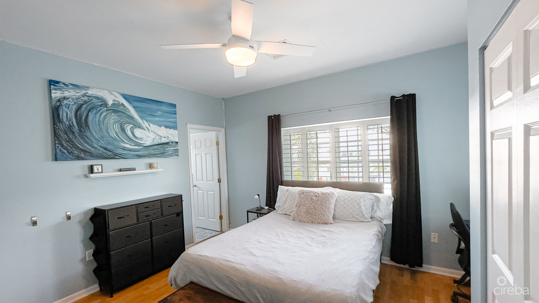 SOUTH SOUND 4 BED HOME -SUNRISE