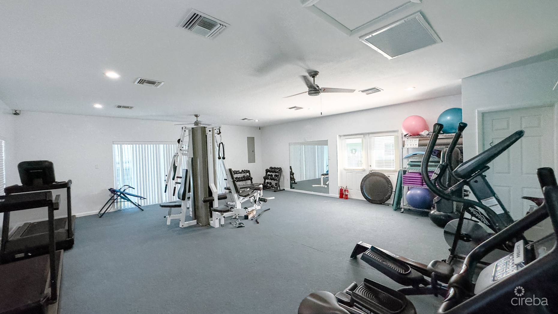 SOUTH SOUND 4 BED HOME -SUNRISE