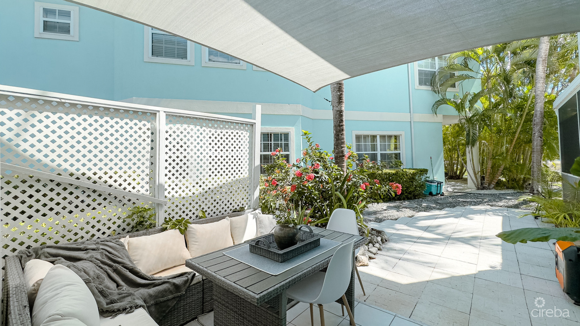 SOUTH SOUND 4 BED HOME -SUNRISE