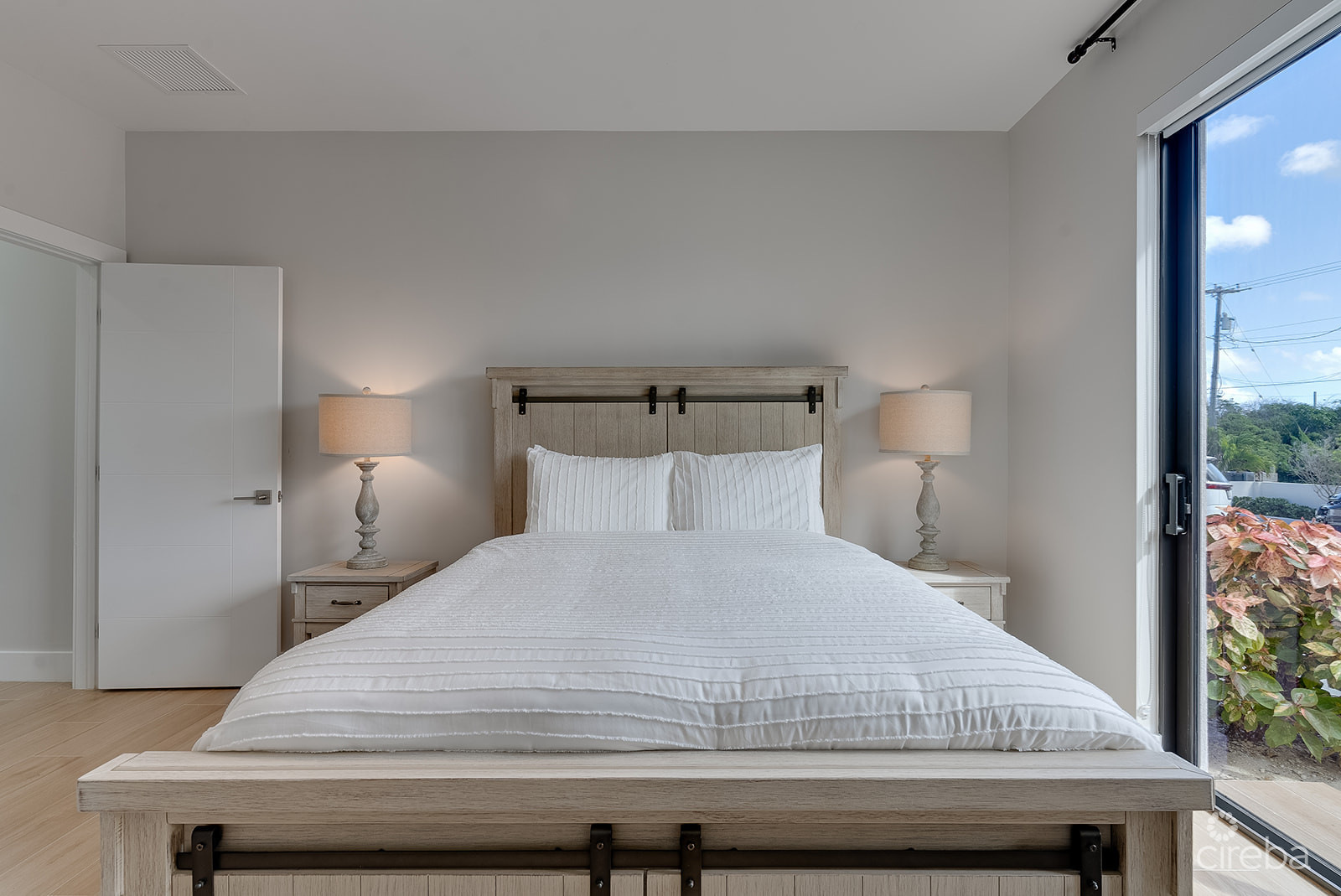 SILVER REEF RESIDENCES UNIT 1