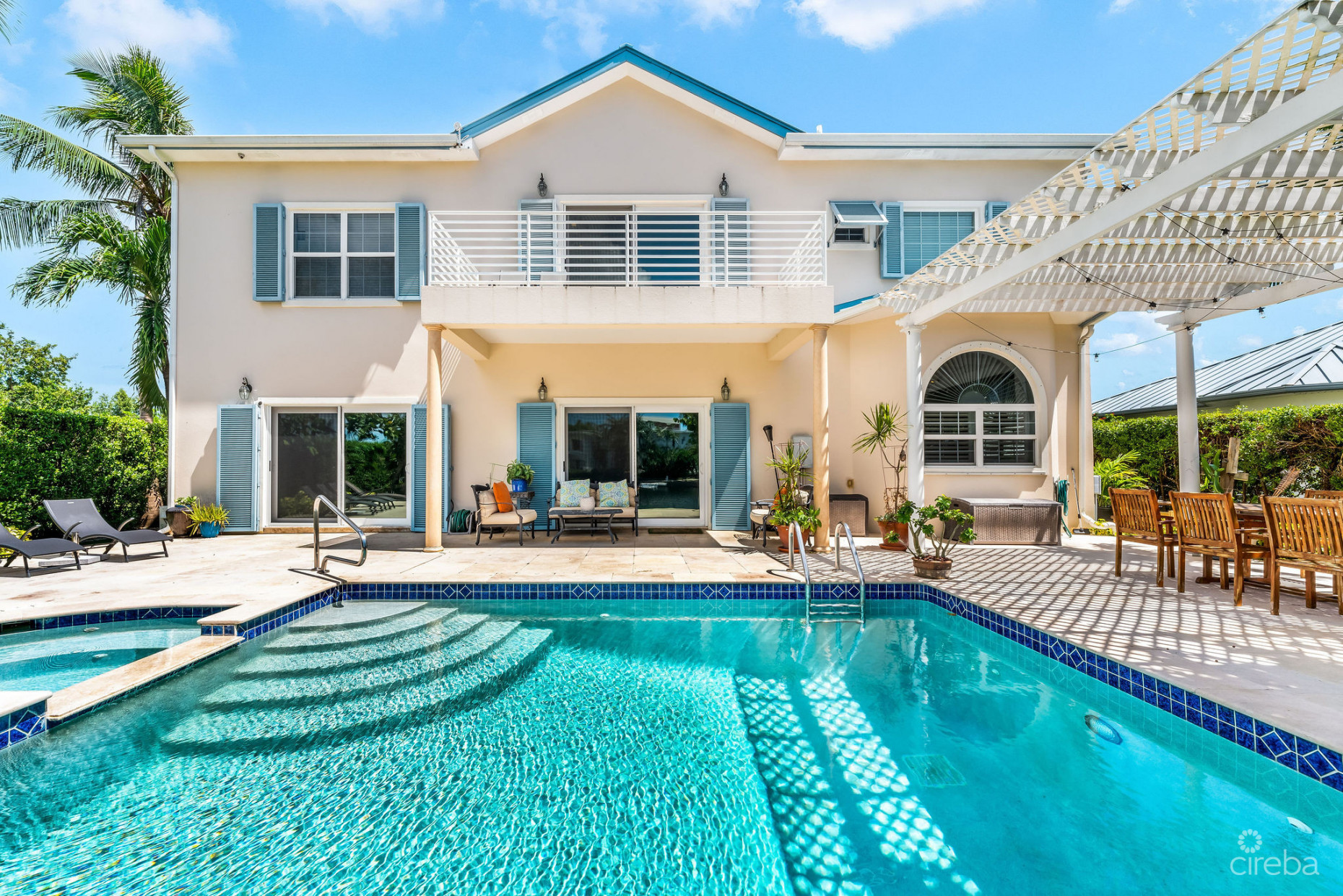 BIMINI DRIVE 303  - GRAND HARBOUR |  5-BED WATERFRONT HOME