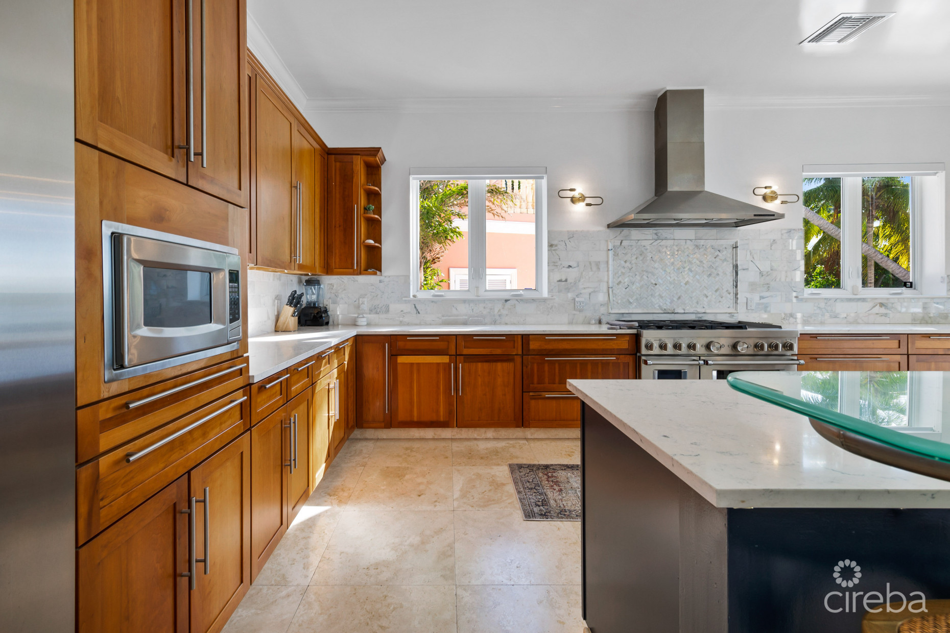 PIECES OF EIGHT, RUM POINT ESTATE