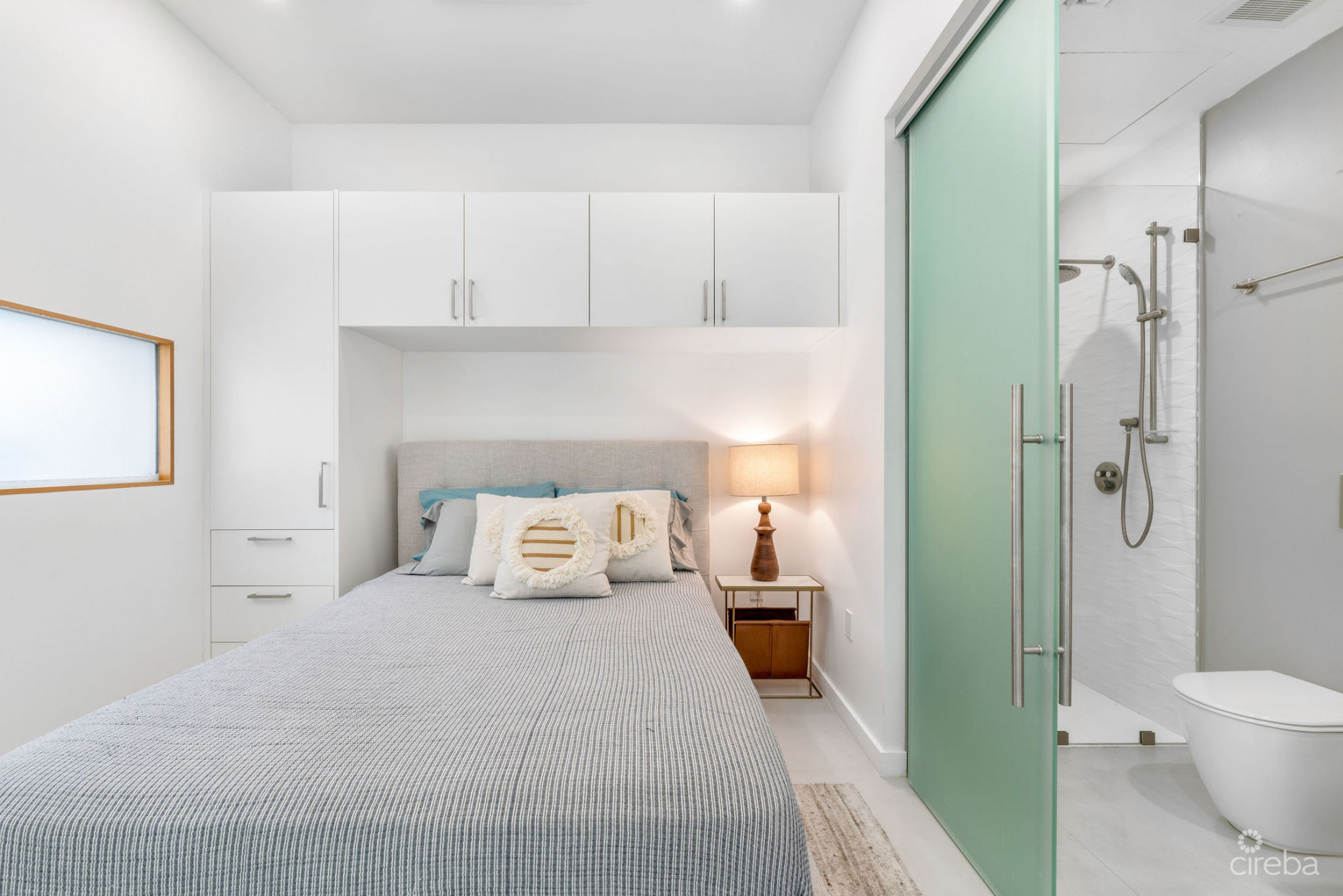 HARBOUR WALK RESIDENCES | CHIC 1-BED