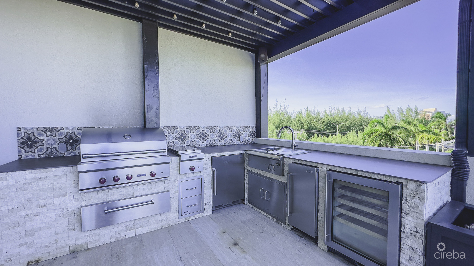 SMB CORRIDOR 4 BED -THE DRAKE