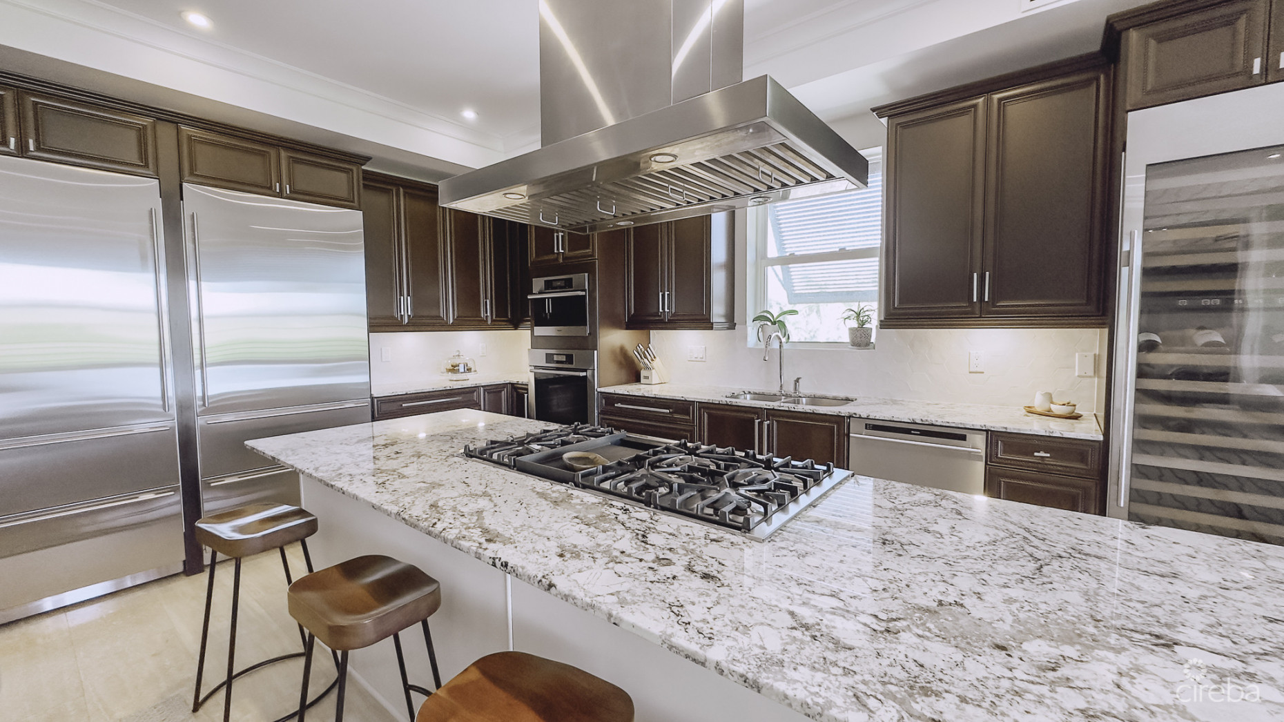 SMB CORRIDOR 4 BED -THE DRAKE