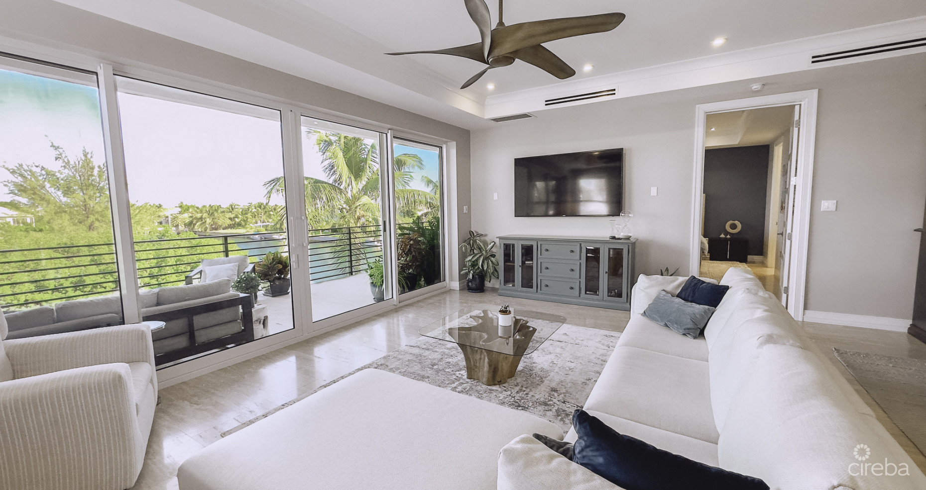 SMB CORRIDOR 4 BED -THE DRAKE