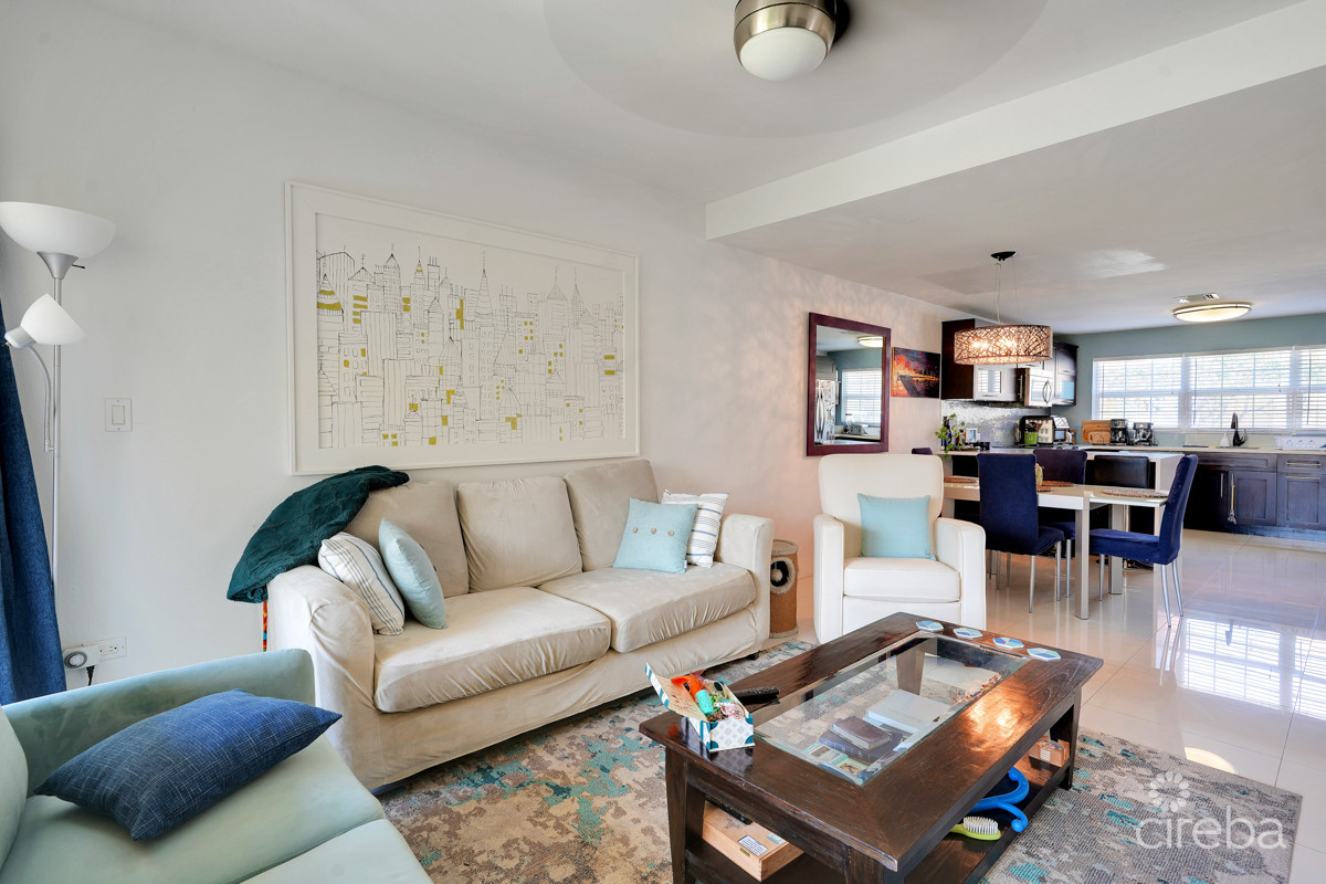 OCEAN CLUB 2 BED 2.5 BATH MODERN TOWN HOUSE