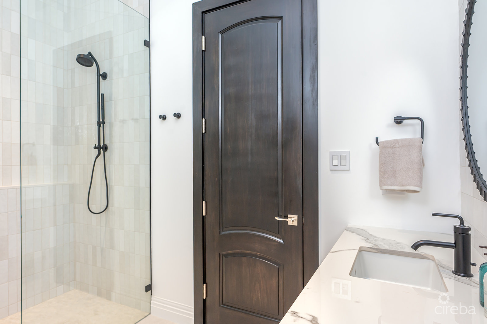 MIRAMAR, A VISTA DEL MAR OCEAN FRONT ESTATE