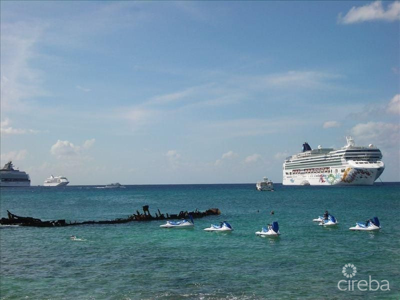 POINSETTIA OCEAN FRONT A3