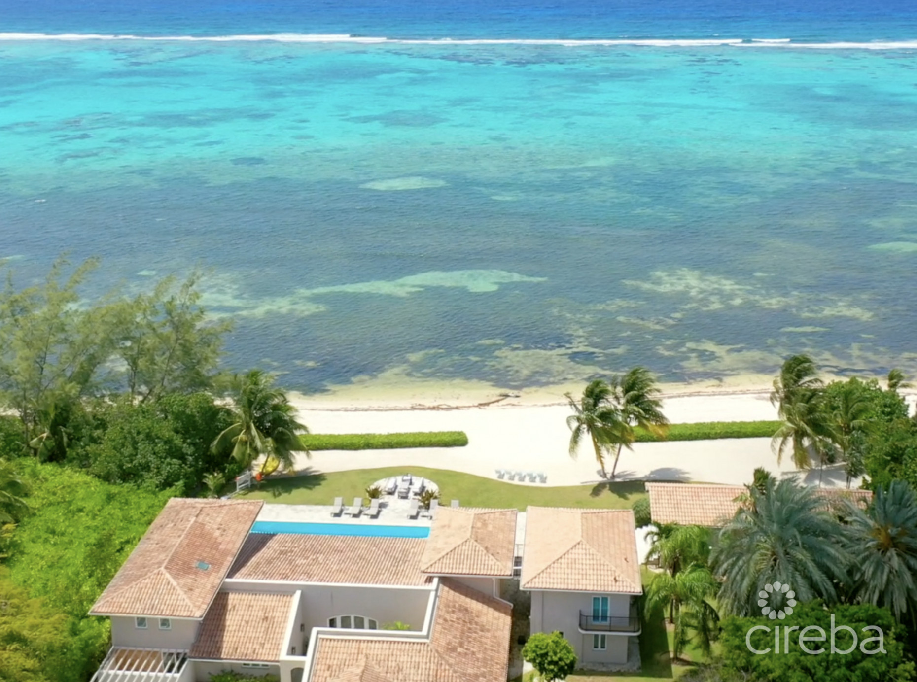 VILLA MORA SOUTH SOUND BEACHFRONT