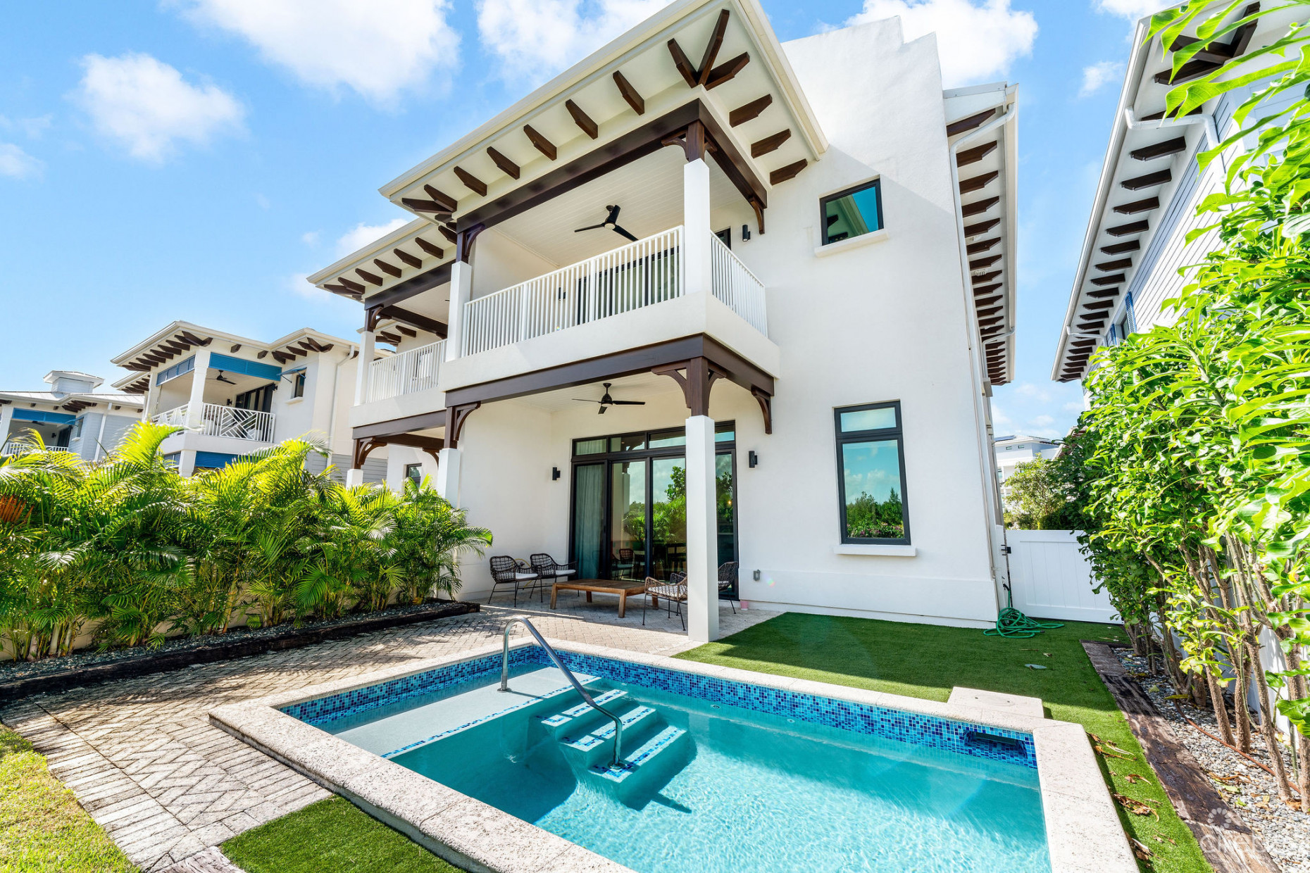 OLEA 107, SEVEN MILE CORRIDOR