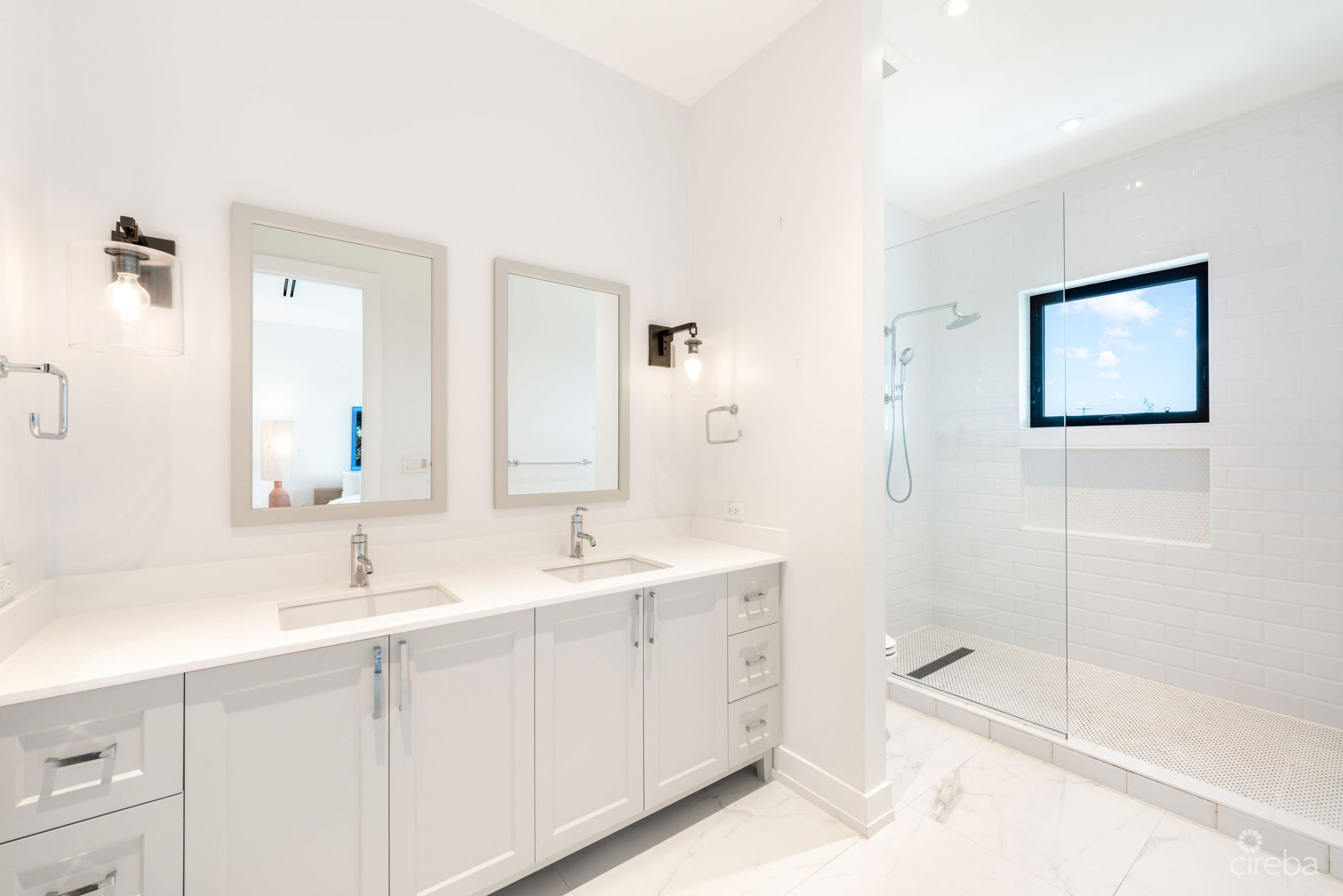 OLEA 107, SEVEN MILE CORRIDOR