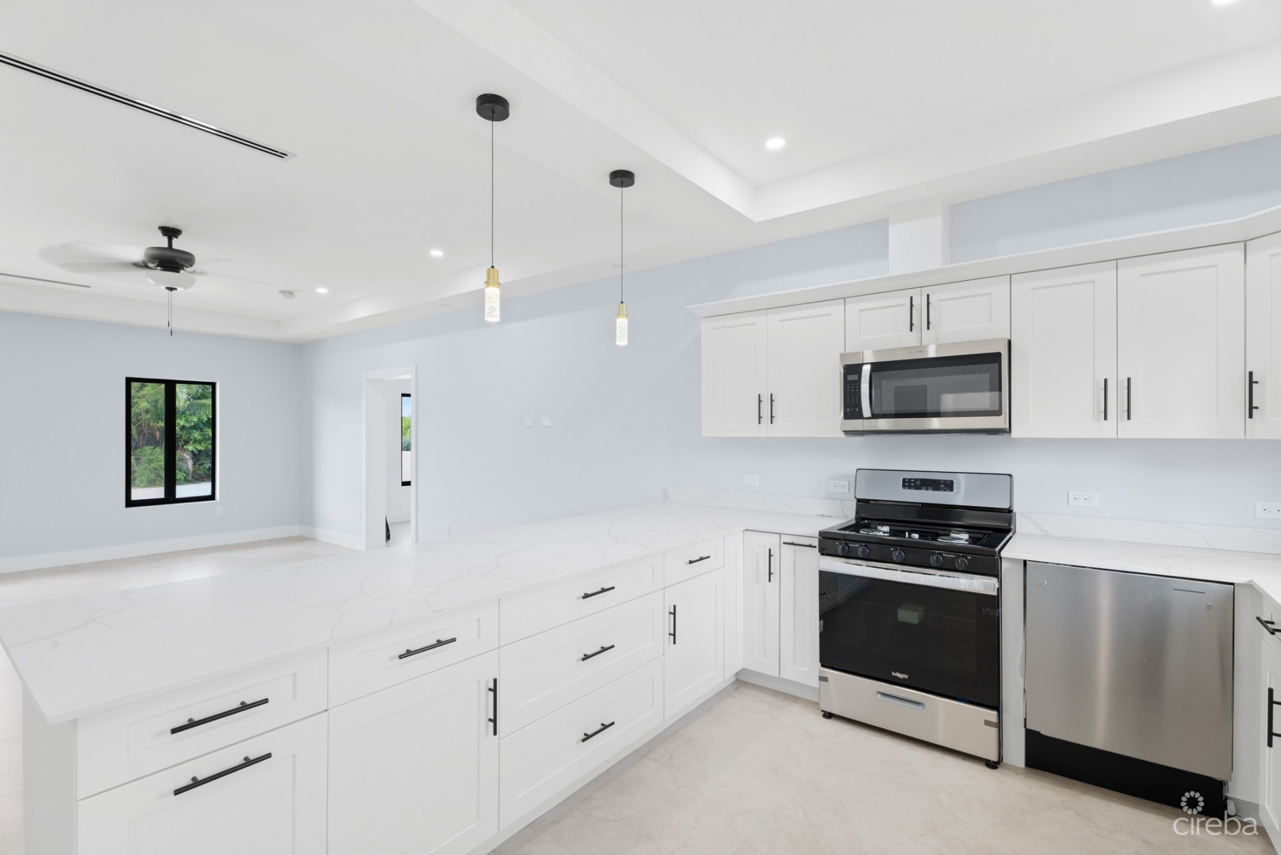 #1 BRAND NEW 3 BED 3.5 BATH DUPLEX -  LOOKOUT GARDENS