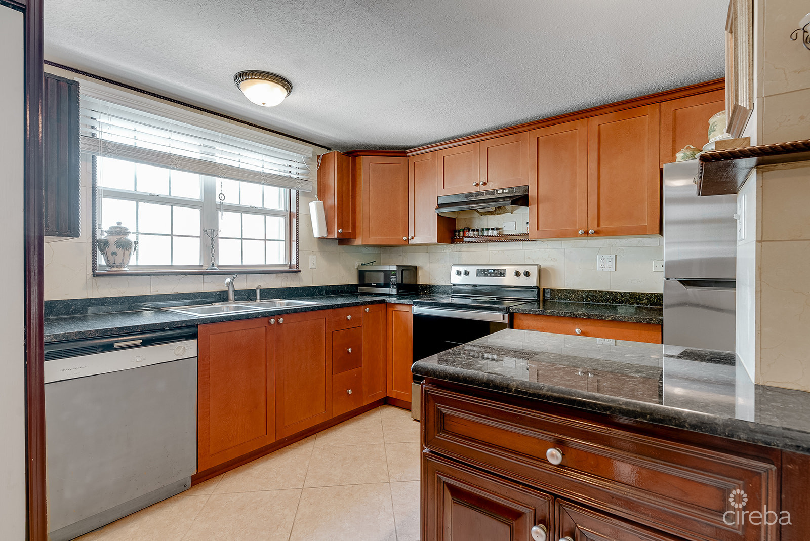 OCEAN CLUB - RENOVATED 2 BED/2.5BATH CORNER UNIT