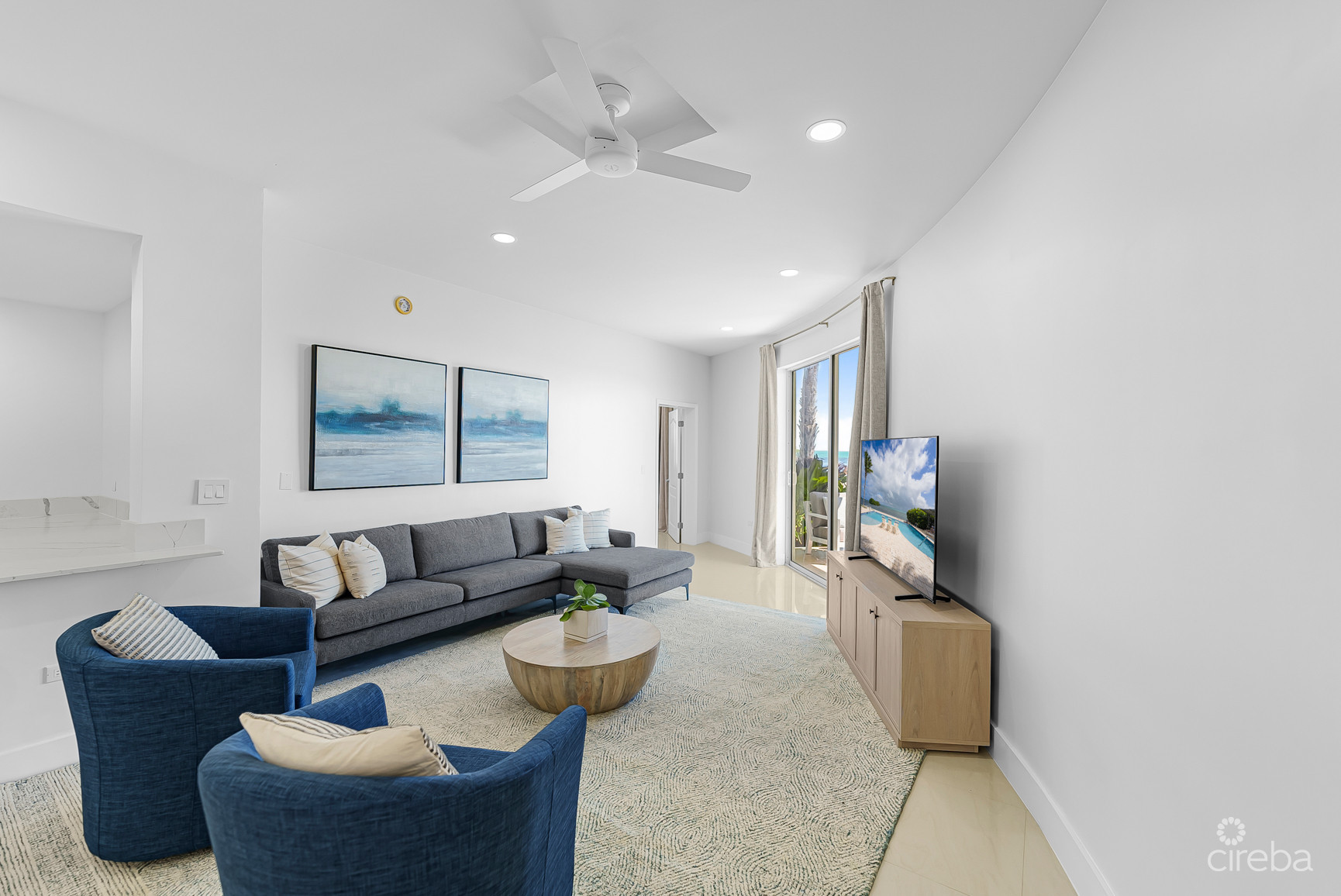 TURTLE COVE OCEANFRONT 3 BED WITH OUTSTANDING VIEW