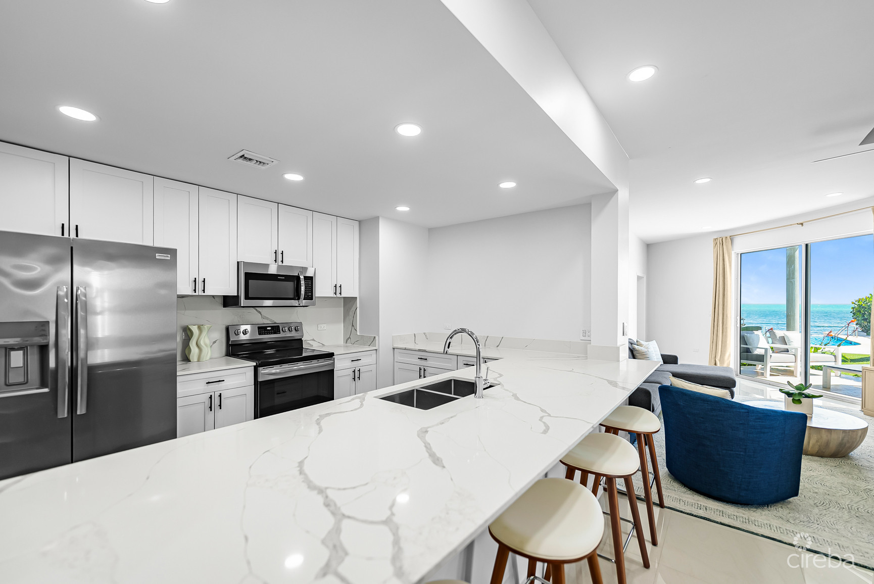 TURTLE COVE OCEANFRONT 3 BED WITH OUTSTANDING VIEW