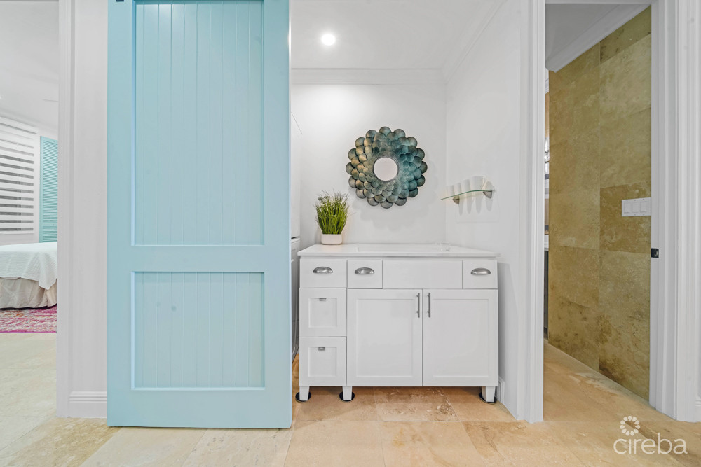 KISHA 104 | 2 BDRM WATERFRONT WALKOUT - COASTAL ELEGANCE & LUXURY