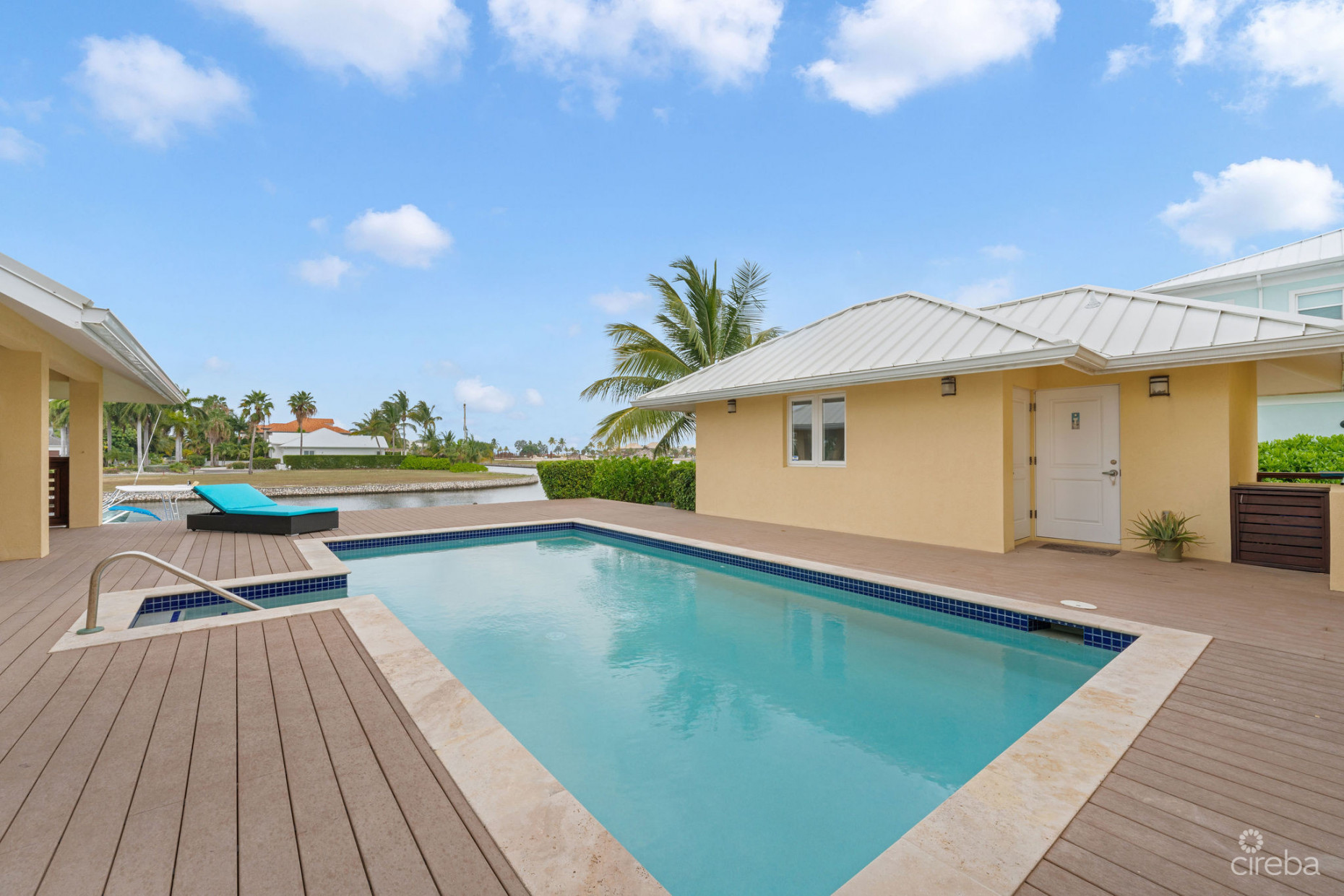 CRYSTAL HARBOUR CANAL FRONT HOME - 12 CRYSTAL DRIVE