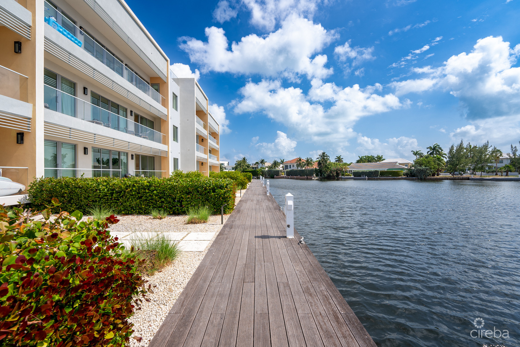 ONE CANAL POINT 526 WITH DOCK